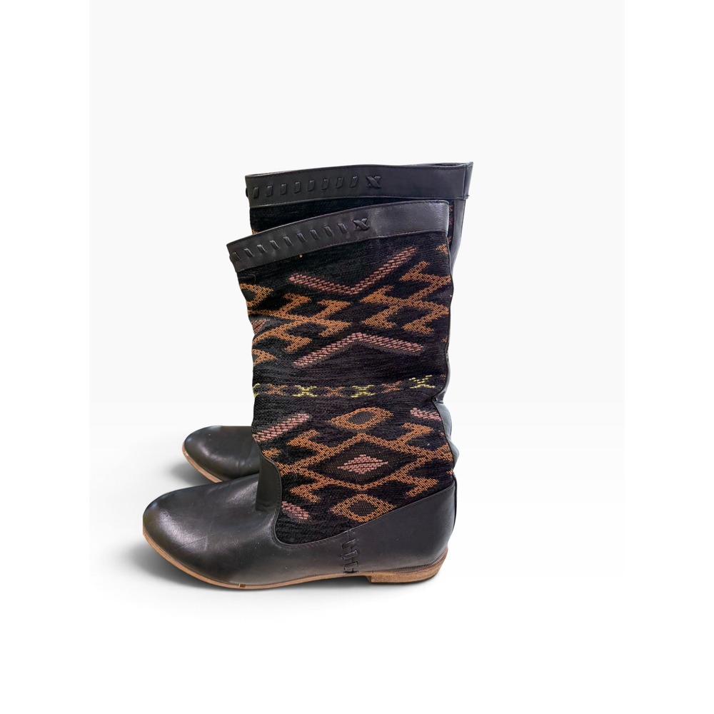 Wanted Nava Womens 8 Black Woven Aztec Flat Boots Gritty Boho Granola Fall